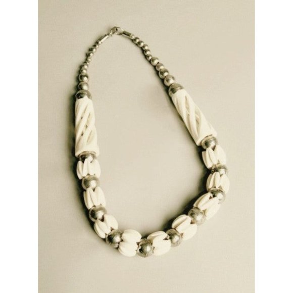 VINTAGE EXOTIC NECKLACE - Picture 1 of 2